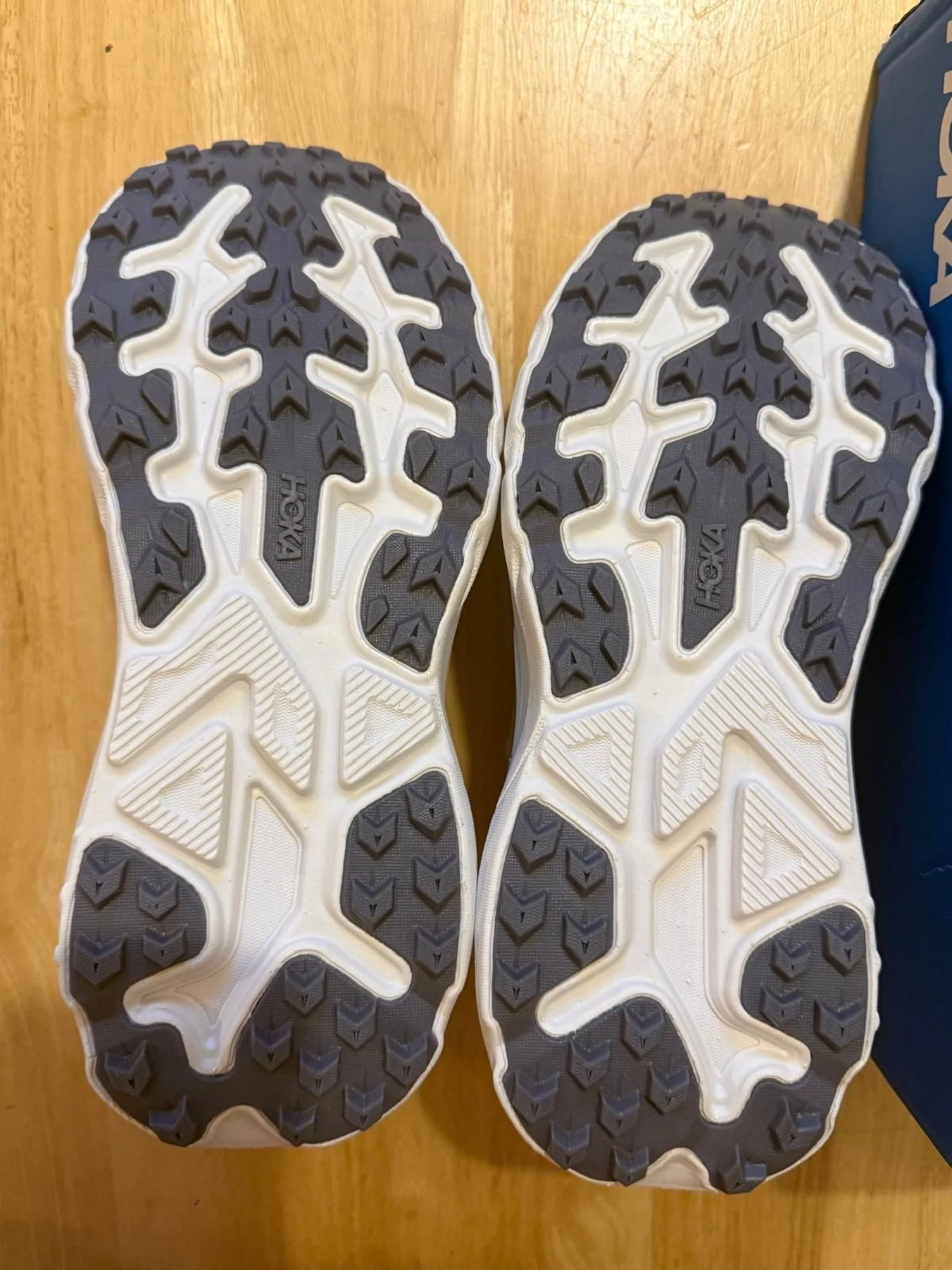Hoka Challenger 8 Talla 41 1/3 – photo 4